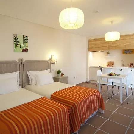 Bed & Breakfast Artvilla Cadaval