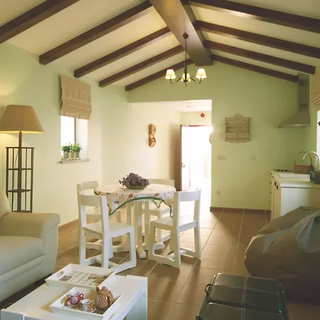 Bed & Breakfast Artvilla Cadaval