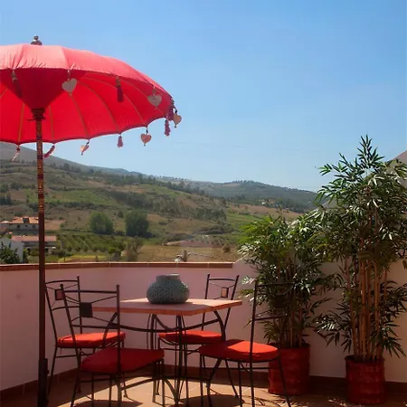 Alojamento de Acomodação e Pequeno-almoço Artvilla